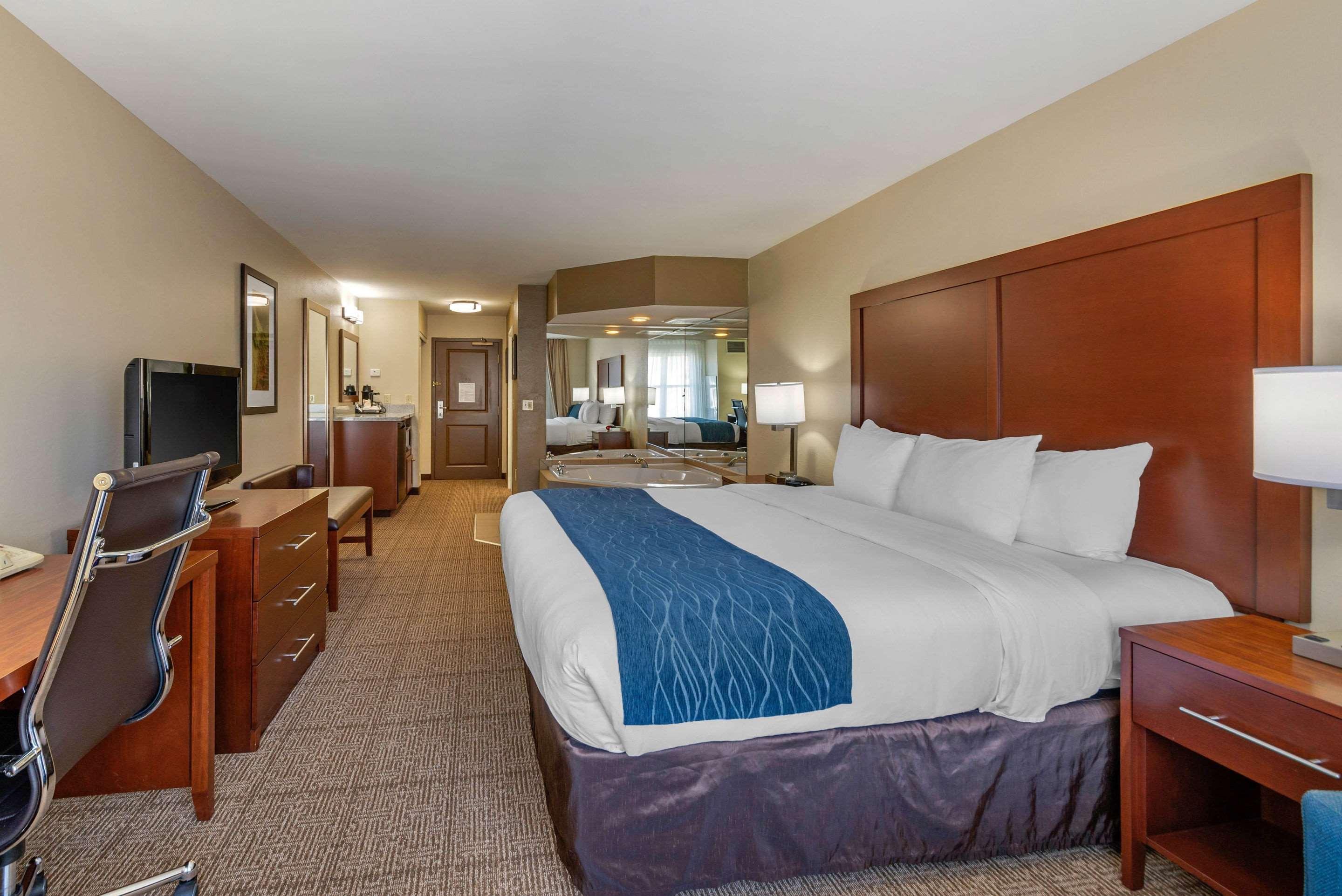 Comfort Inn & Suites Northern Kentucky Wilder Dış mekan fotoğraf